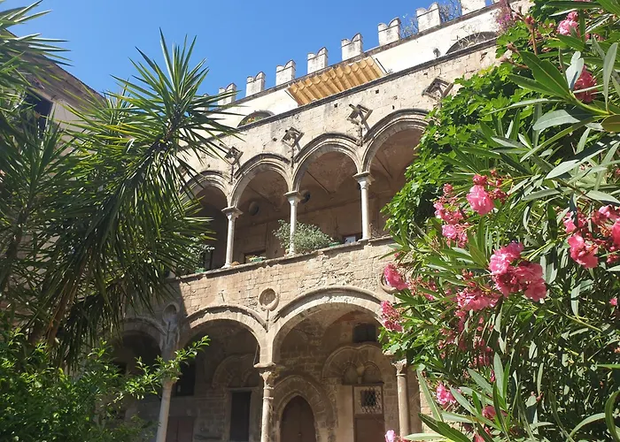 Le Casette Palazzo Ajutamicristo XII